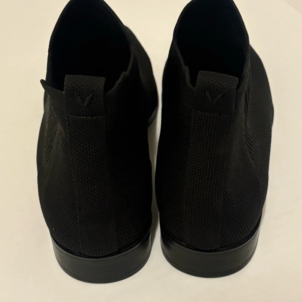 Vivaia Square-Toe Slip-On Chelsea Boots (Ryan Slip-On)